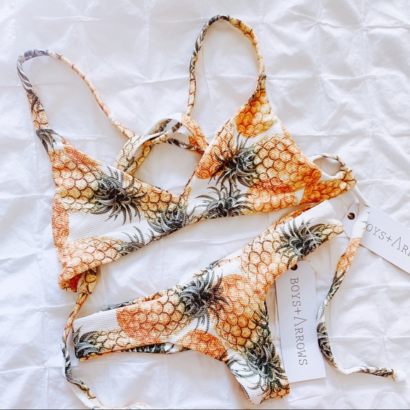 Boys + Arrows Other - NWT BOYS + ARROWS DYLAN PINA COLADA BIKINI TOP S